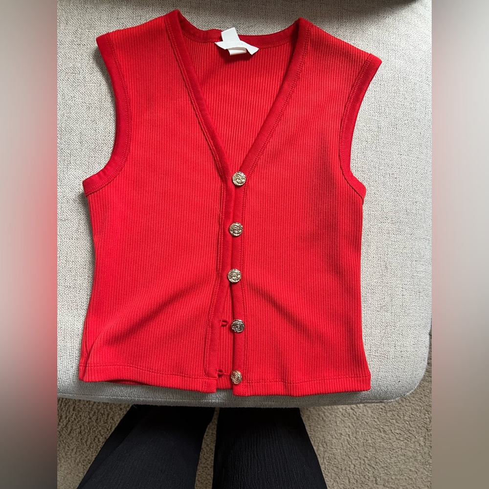 H&M Red Sleeveless Tank Top with Button Accents
